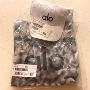 NWT ALO YOGA Tote & Cap